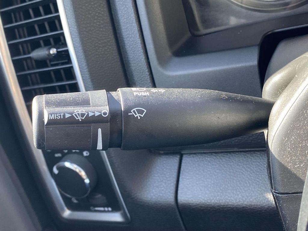 2024 RAM 1500 Classic SLT Quad Cab 4x2 6'4" Box