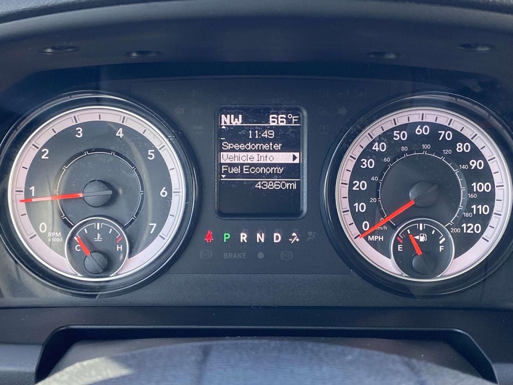 2024 RAM 1500 Classic SLT Quad Cab 4x2 6'4" Box