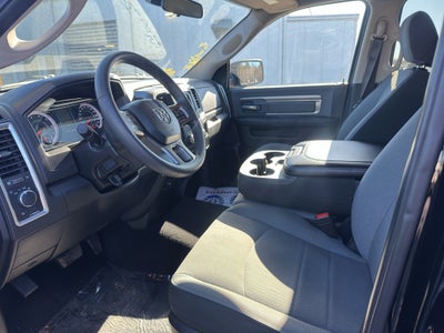 2024 RAM 1500 Classic SLT Quad Cab 4x2 6'4" Box