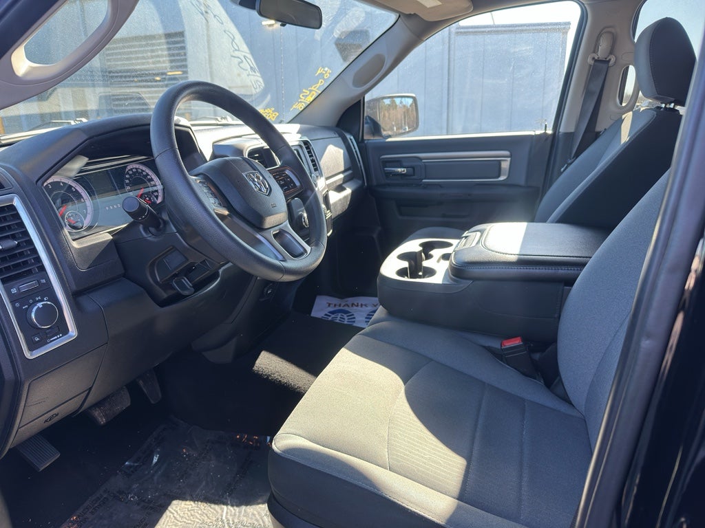 2024 RAM 1500 Classic SLT Quad Cab 4x2 6'4" Box