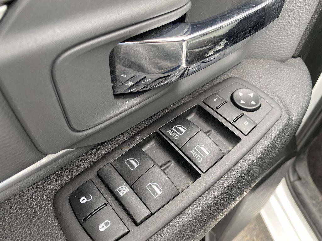 2024 RAM 1500 Classic SLT