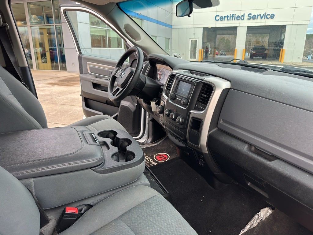 2020 RAM 1500 Classic SLT Crew Cab 4x4 6'4" Box