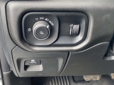 2024 RAM 1500 Big Horn Crew Cab 4x4 5'7" Box