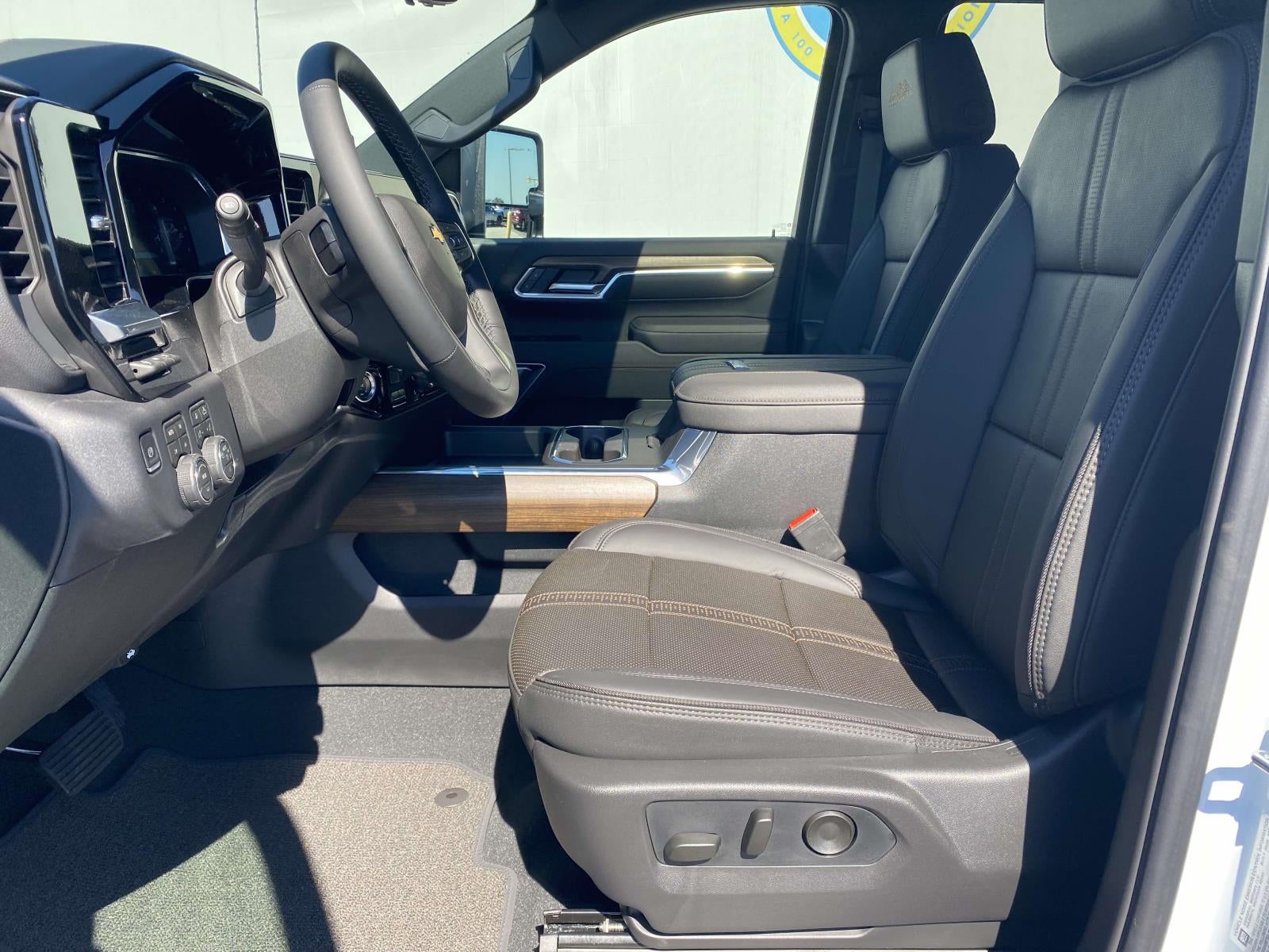 2026 Chevrolet Silverado 3500 HD High Country DRW