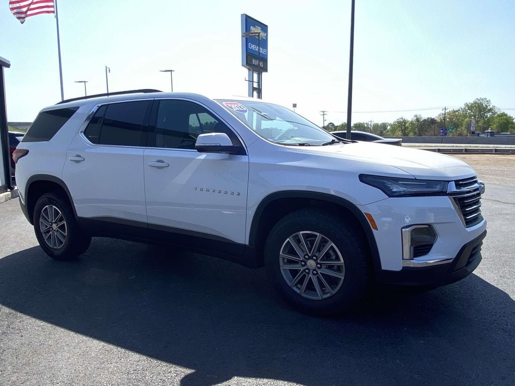 2023 Chevrolet Traverse LT Leather