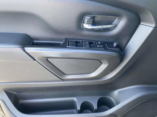 2021 Nissan TITAN Crew Cab PRO-4X 4x4