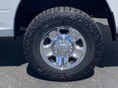 2020 RAM 2500 Big Horn Crew Cab 4x4 6'4" Box