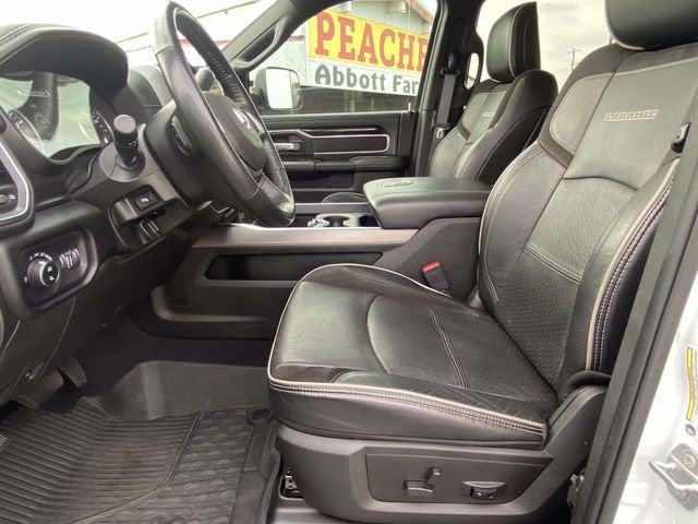 2022 RAM 2500 Laramie Crew Cab 4x4 6'4" Box