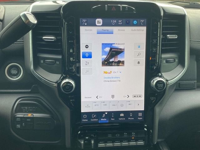 2022 RAM 2500 Laramie Crew Cab 4x4 6'4" Box