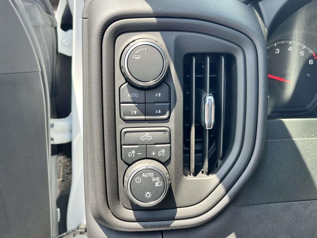 2025 Chevrolet Silverado 1500 Custom Trail Boss