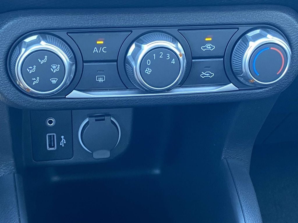 2025 Nissan Kicks Play S