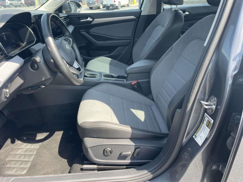 2025 Volkswagen Jetta SE