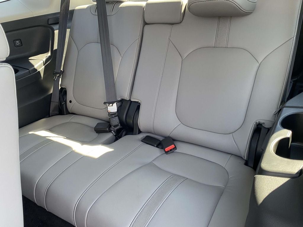 2023 Honda Pilot 2WD Touring