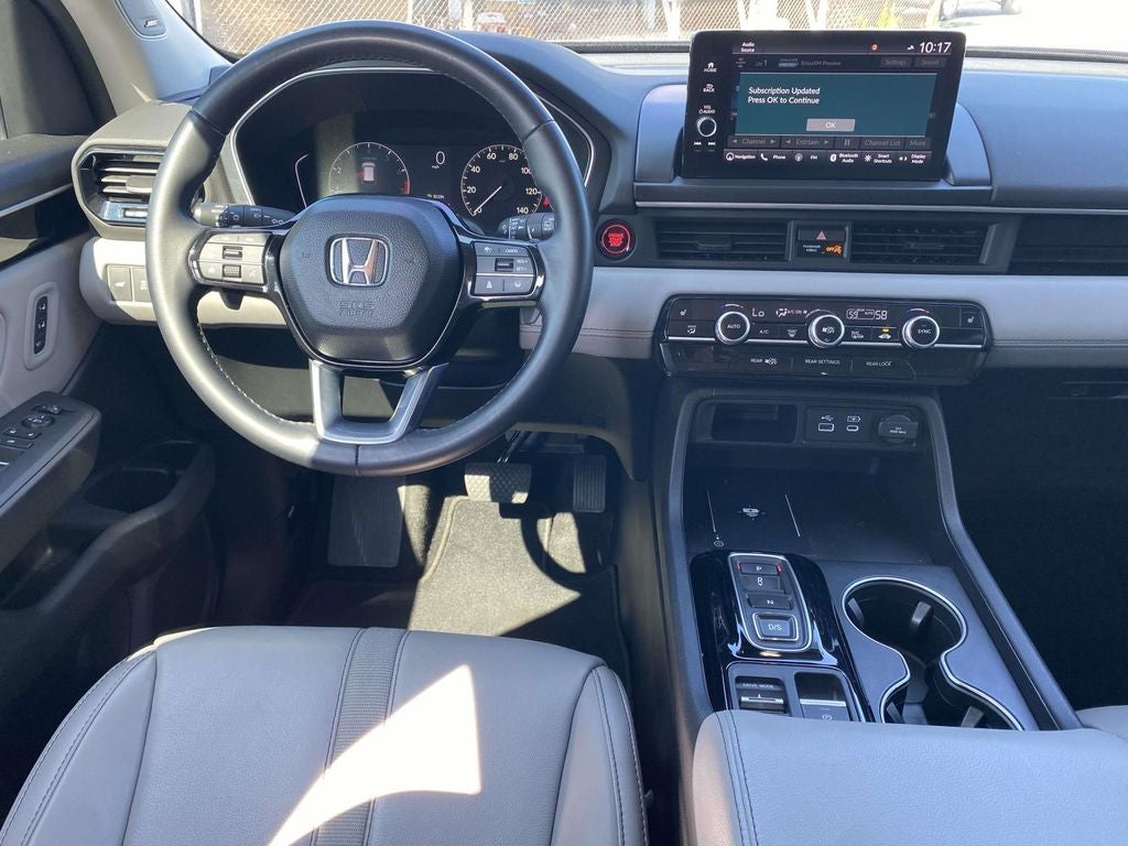 2023 Honda Pilot 2WD Touring
