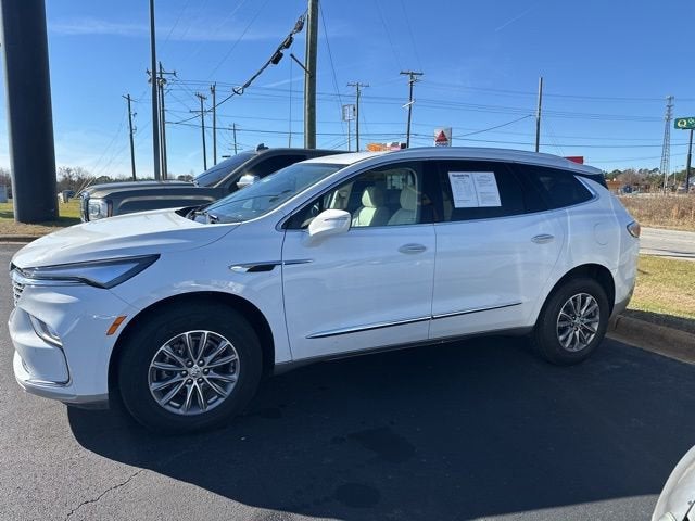 2023 Buick Enclave Essence