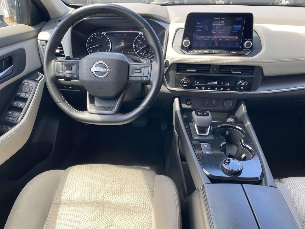 2025 Nissan Rogue SV