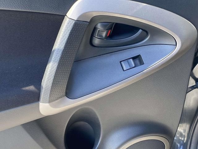 2007 Toyota RAV4 Sport