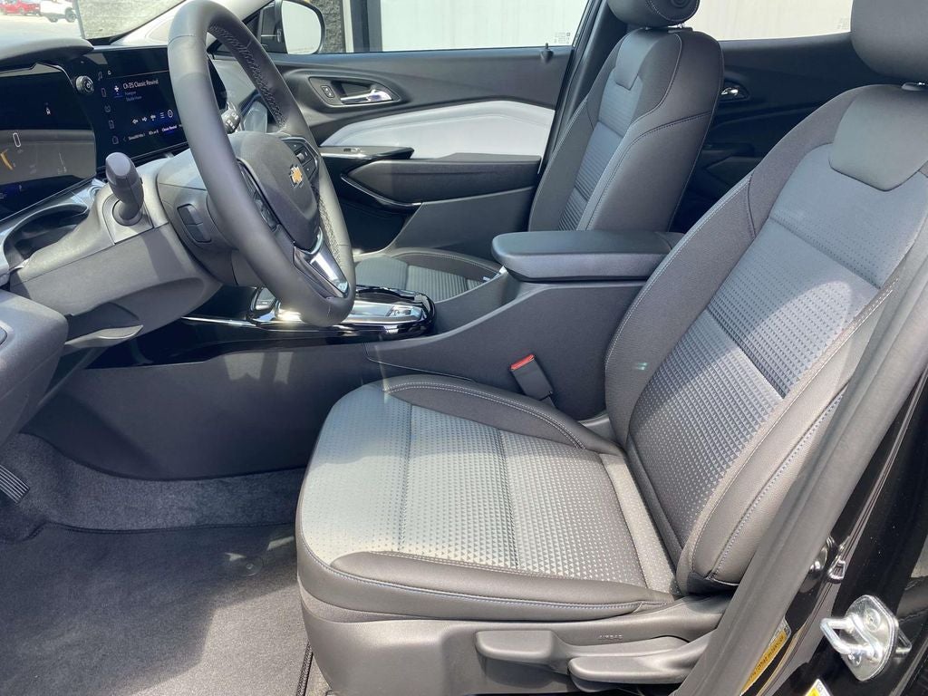 2026 Chevrolet Trax LT - Photo 13