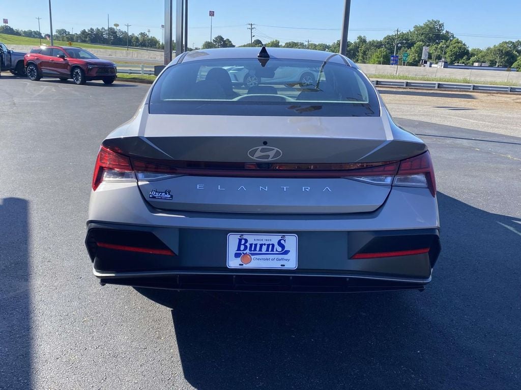 2025 Hyundai Elantra SEL Convenience