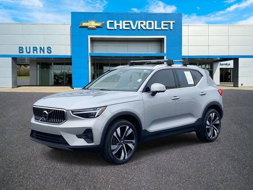 2023 Volvo XC40 B5 Ultimate Bright Theme