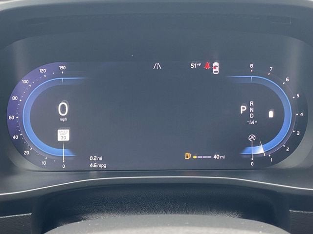 2023 Volvo XC40 B5 Ultimate Bright Theme